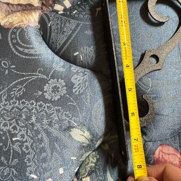 Vintage Black Wall Shelf Brackets (2) - Picture 3 of 4